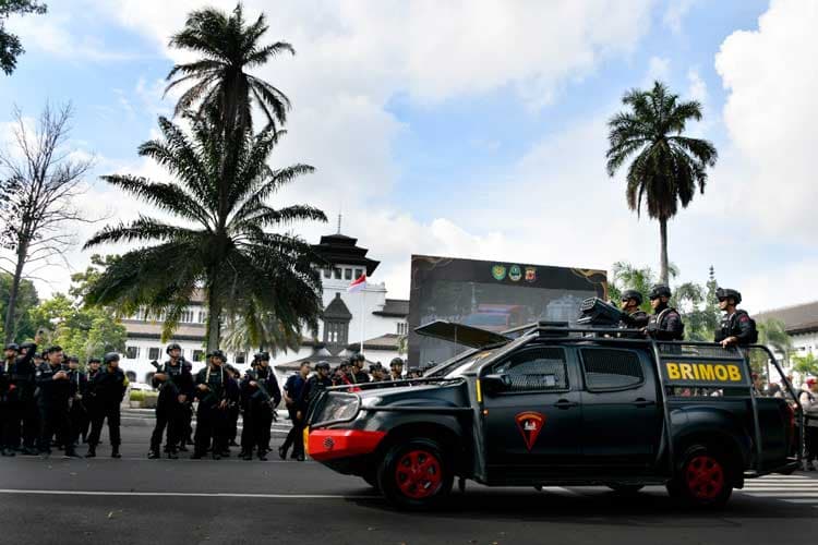 Bey Machmudin Lepas 19.750 Personel Gabungan Amankan Pencoblosan Pemilu 2024