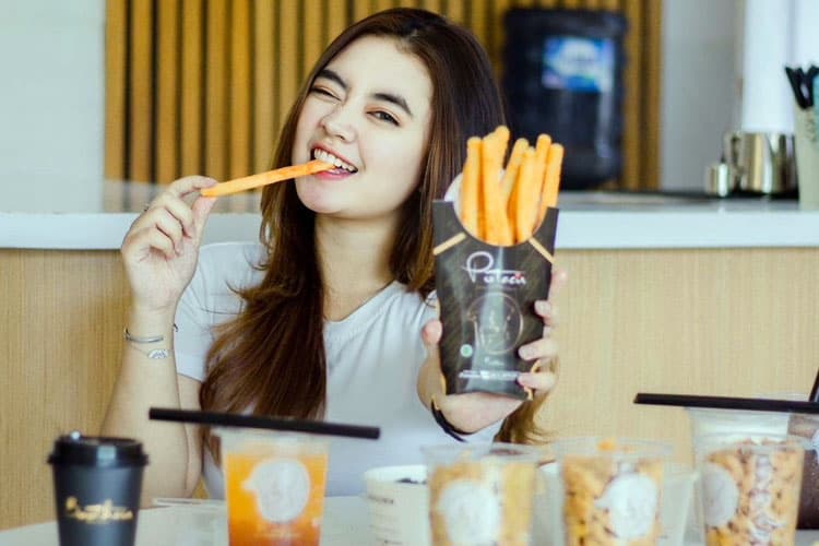 Jalan Jalan Bareng Influencer Putri Febrianti Menikmati Kuliner di Cianjur