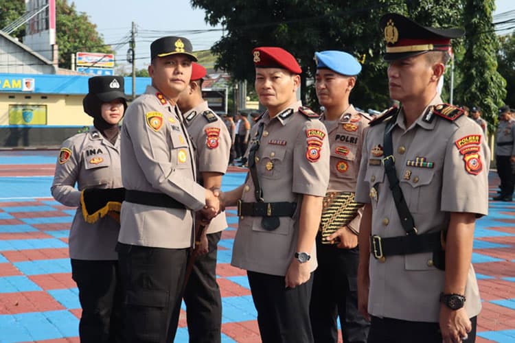 Dua Perwira Polres Majalengka Dimutasi, Kapolres Sampaikan Pesan Penting