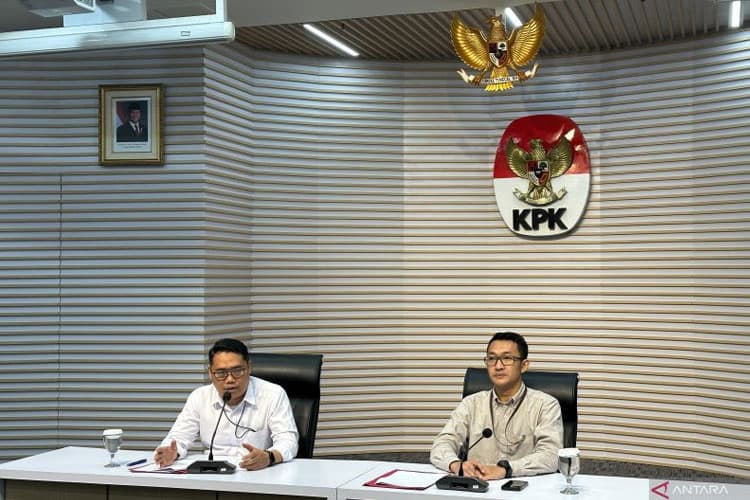 KPK Jelaskan Keterkaitan Abdul Halim, La Nyalla, dan Khofifah dalam Kasus Korupsi Dana Hibah Jatim