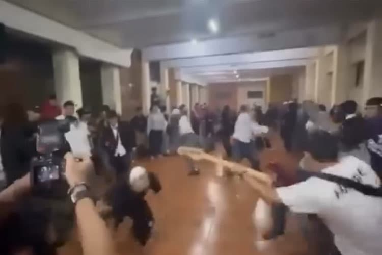 Pengeroyokan dan Pembacokan Musisi Underground di Batu, Polisi Tangkap 8 Orang