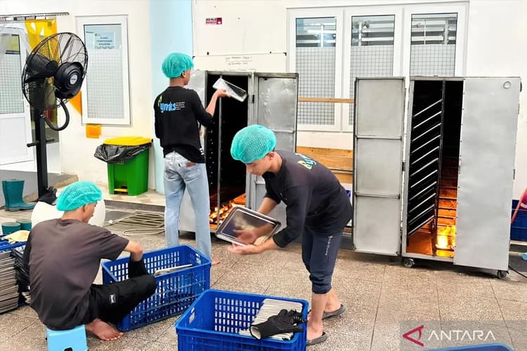 Dari SPPG Sukamantri, Teknologi Oven Ompreng Gantikan Standar Lama Pengeringan Peralatan Masak