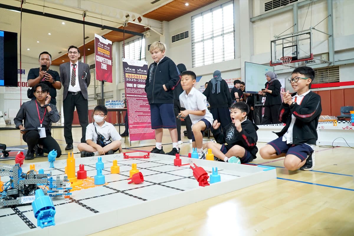 Kompetisi Nasional VEX Robotics 2025/2026 Perkuat Pendidikan STEM di Indonesia