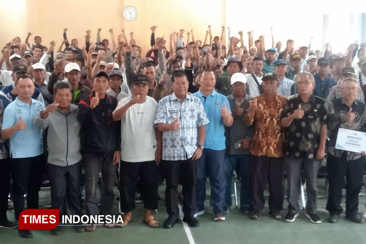 Strategi Senyap Jaga Lumbung Pangan, Bupati Majalengka Salurkan Bantuan Pestisida