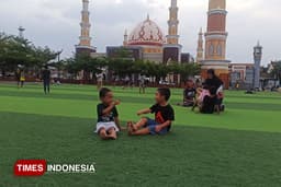 Hari Libur di Ruang Terbuka Hijau, Momen Warga Melepas Penat dan Merawat Kebersamaan